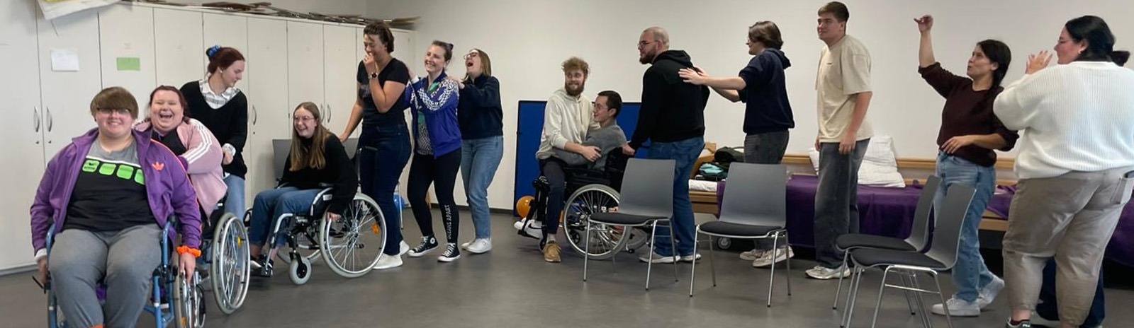 20251023_Akademie_HEP_Bewegungsgruppe_Slider